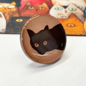 Anello in legno smaltato con gatto nero