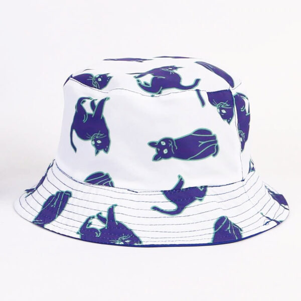 Cappello con gatti blu
