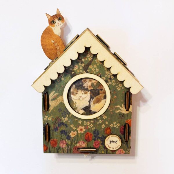 Carillon da parete in legno con gatti nel bosco