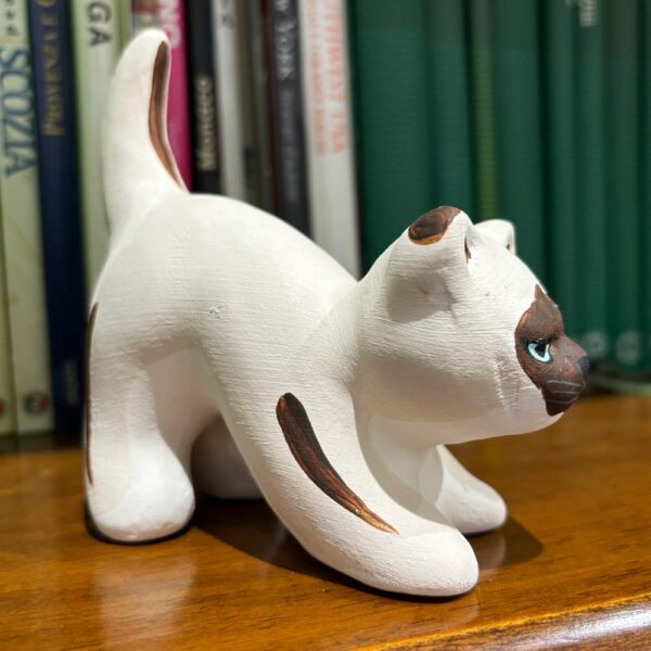 Gattino in ceramica in piedi siamese, lato