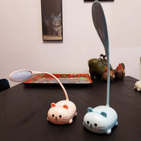 Lampada da comodino a forma di gatto, code piegate