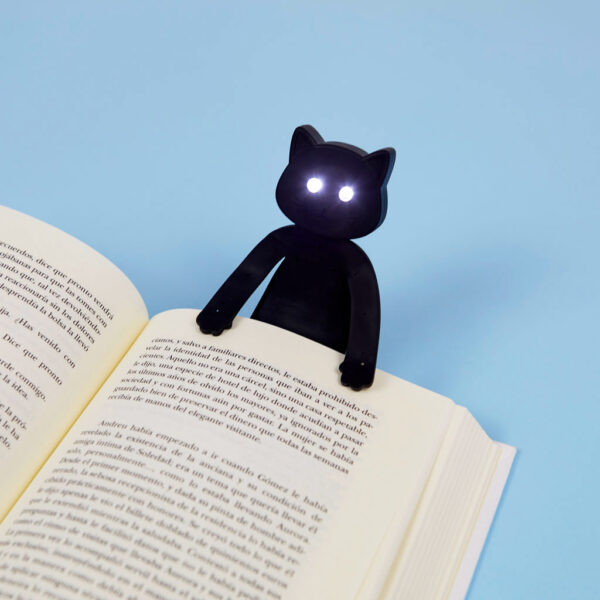 Luce da lettura gatto nero, ambientato 02