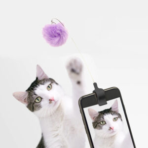 Pallina pelosa da attaccare al telefono per fare foto ai gatti