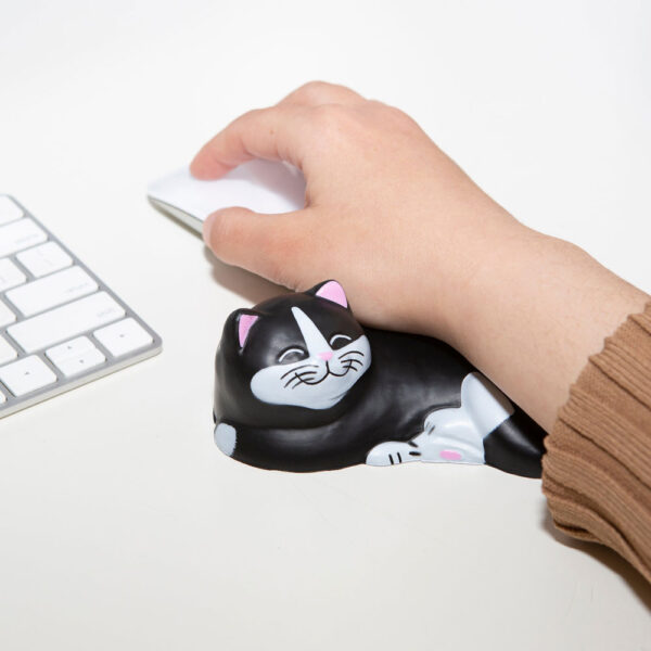 Poggiapolsi per computer gatto bianco e nero, ambientato