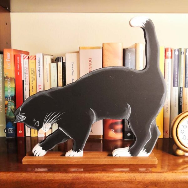 Sagoma in legno gattino nero giocoso