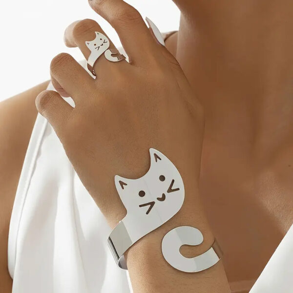 Set bracciale e anello in metallo gatto arrotolato, argento