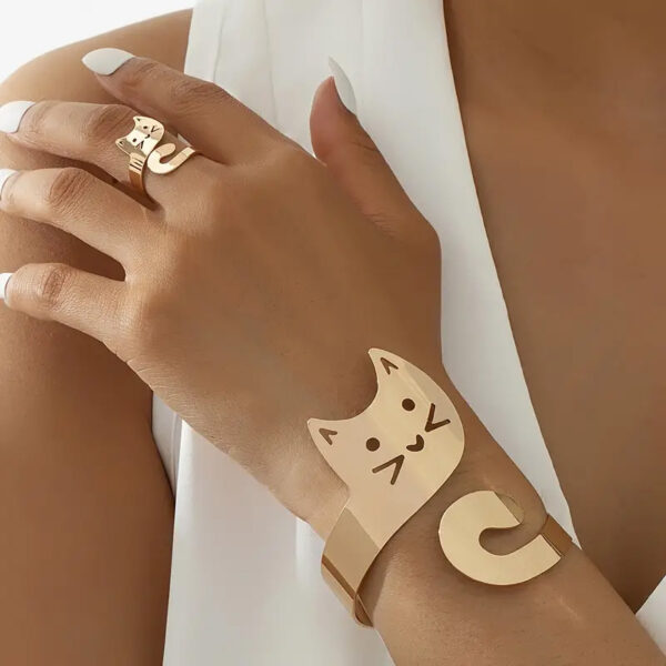 Set bracciale e anello in metallo gatto arrotolato, oro
