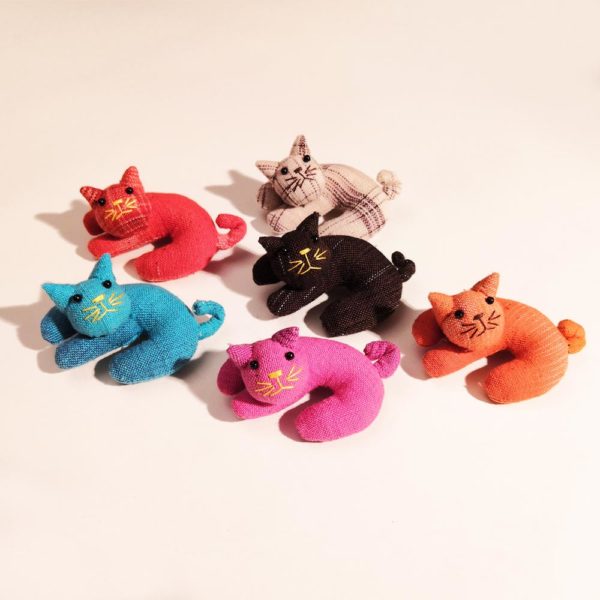 Spilla a forma di gatto in cotone tartan, serie completa
