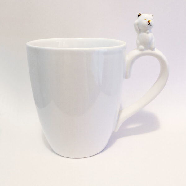 Tazza in ceramica con gattino sul manico