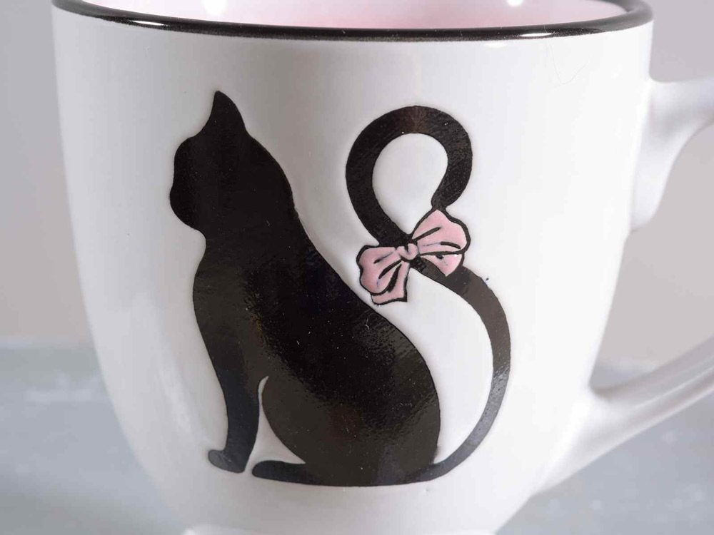 Tazza con disegno gatto nero 